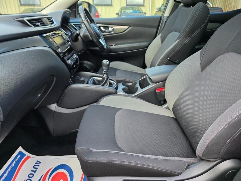 2019 Nissan Qashqai 1.3 DIG-T N-Connecta Euro 6 (s/s) 5dr • 52,400 miles image 36