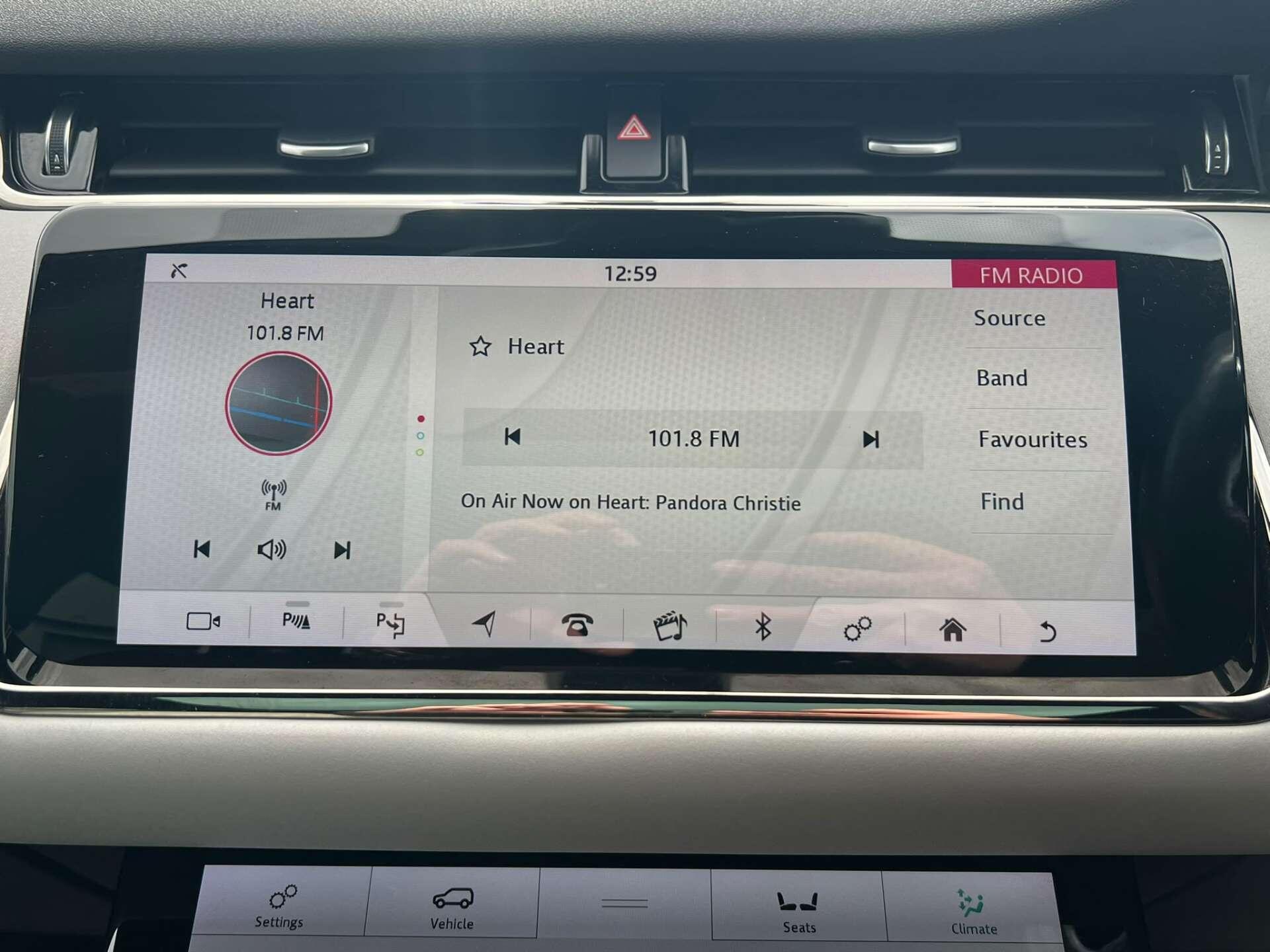 Land Rover Range Rover Evoque view 37