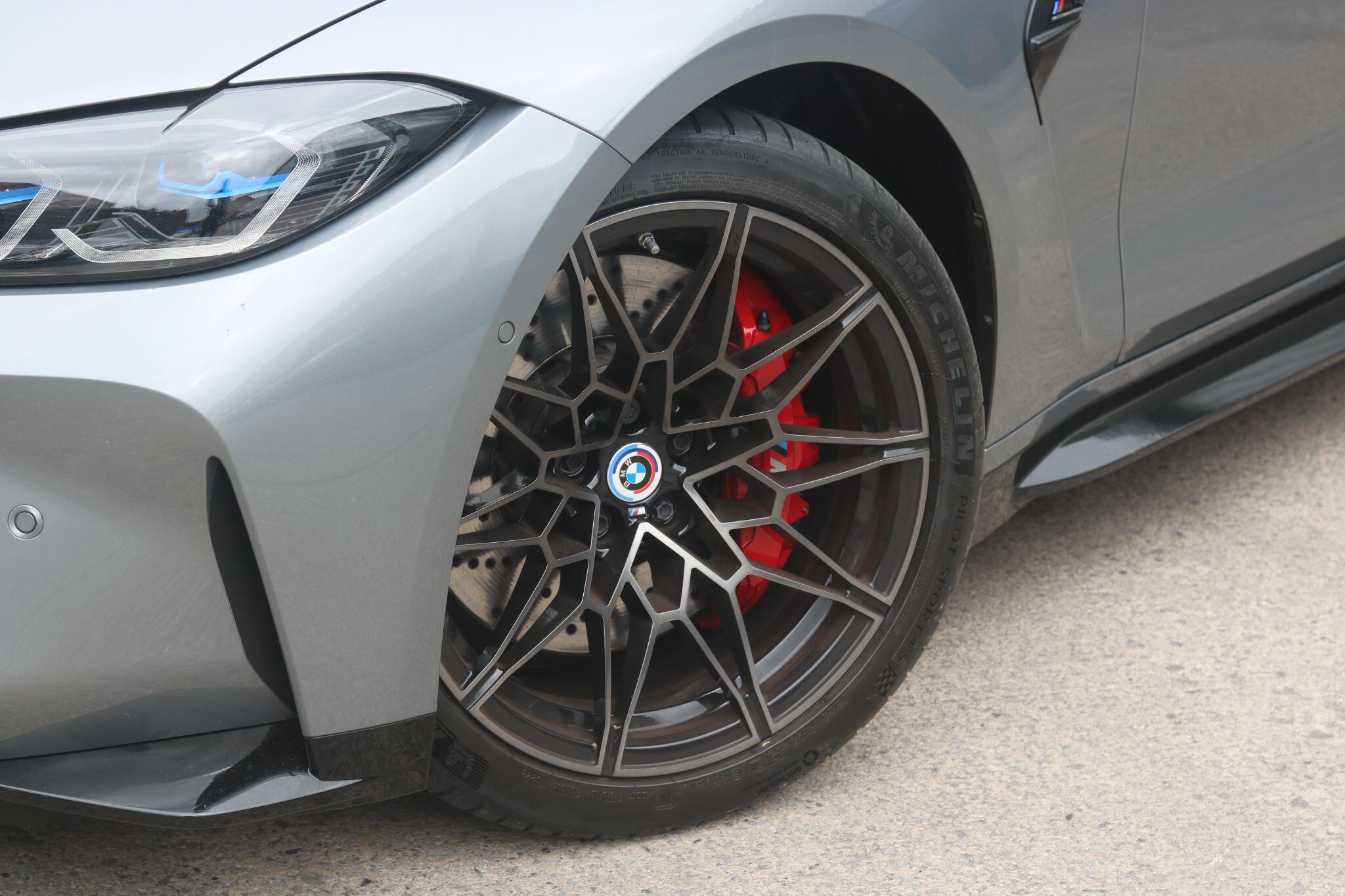 BMW M4 view 9