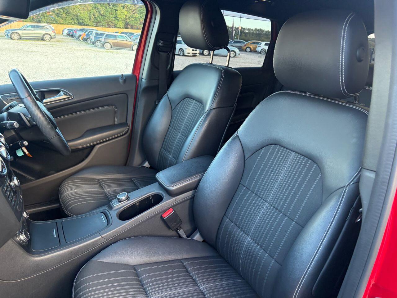 Mercedes-Benz B-Class view 17
