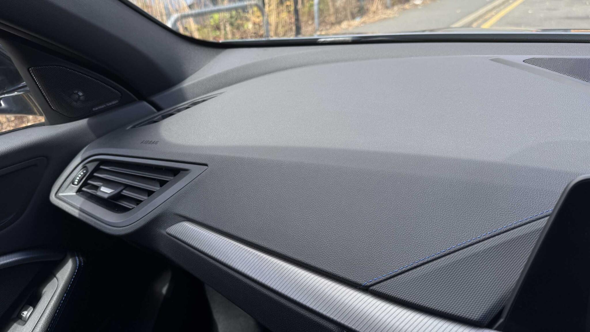 BMW 1 Series view 33