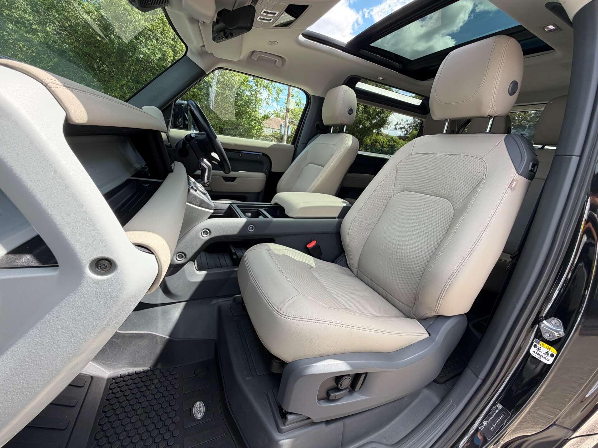 Land Rover Defender view 26
