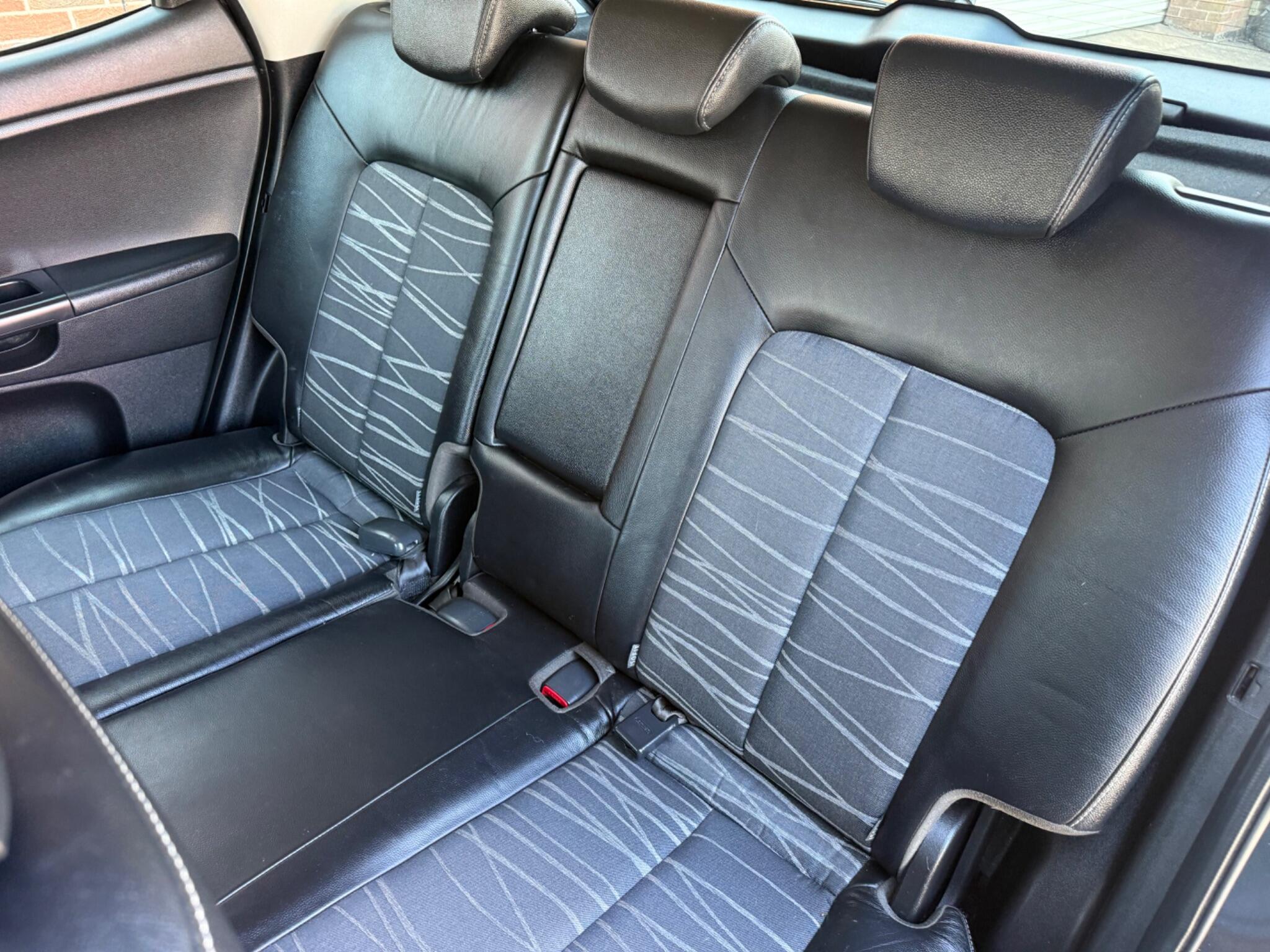 Kia Venga view 22