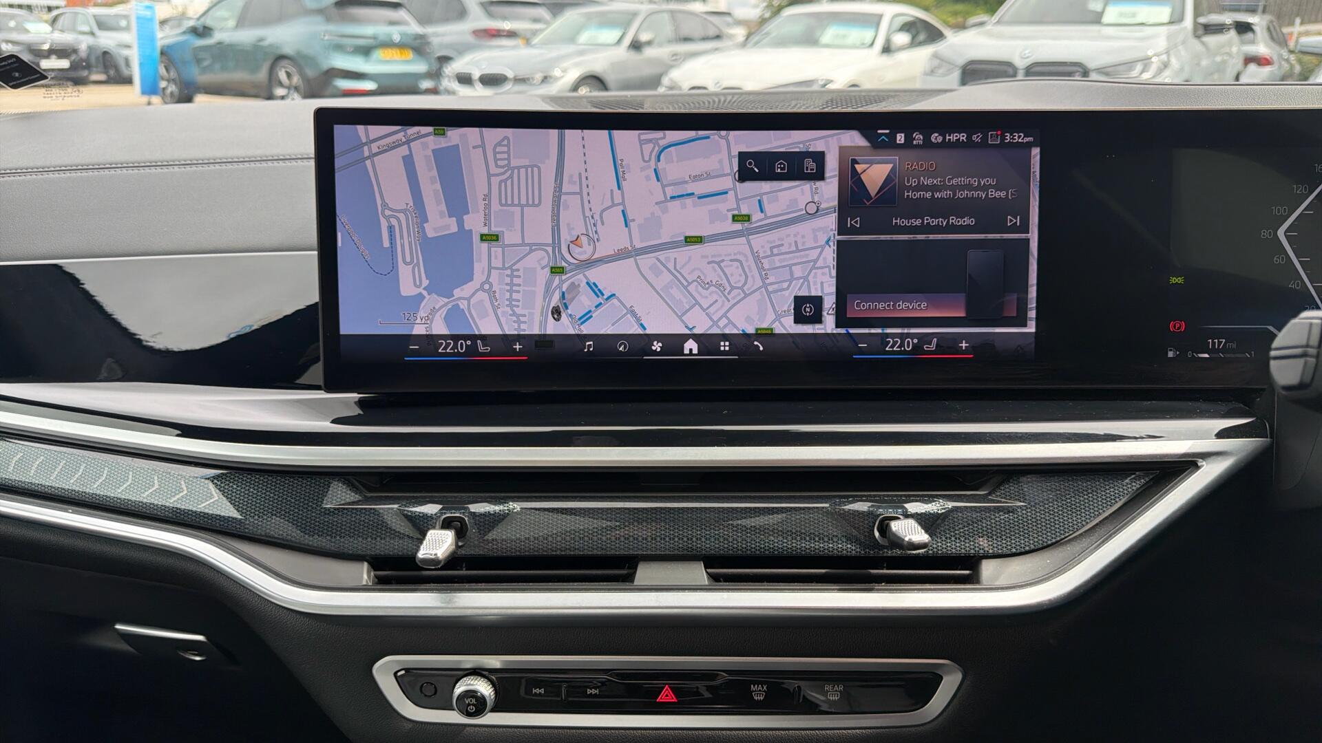 BMW X7 view 8