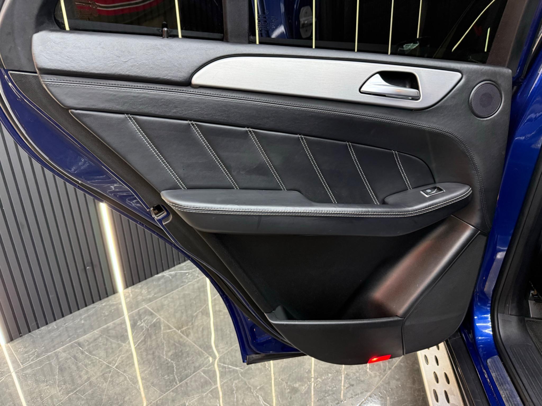 Mercedes-Benz Gle view 40