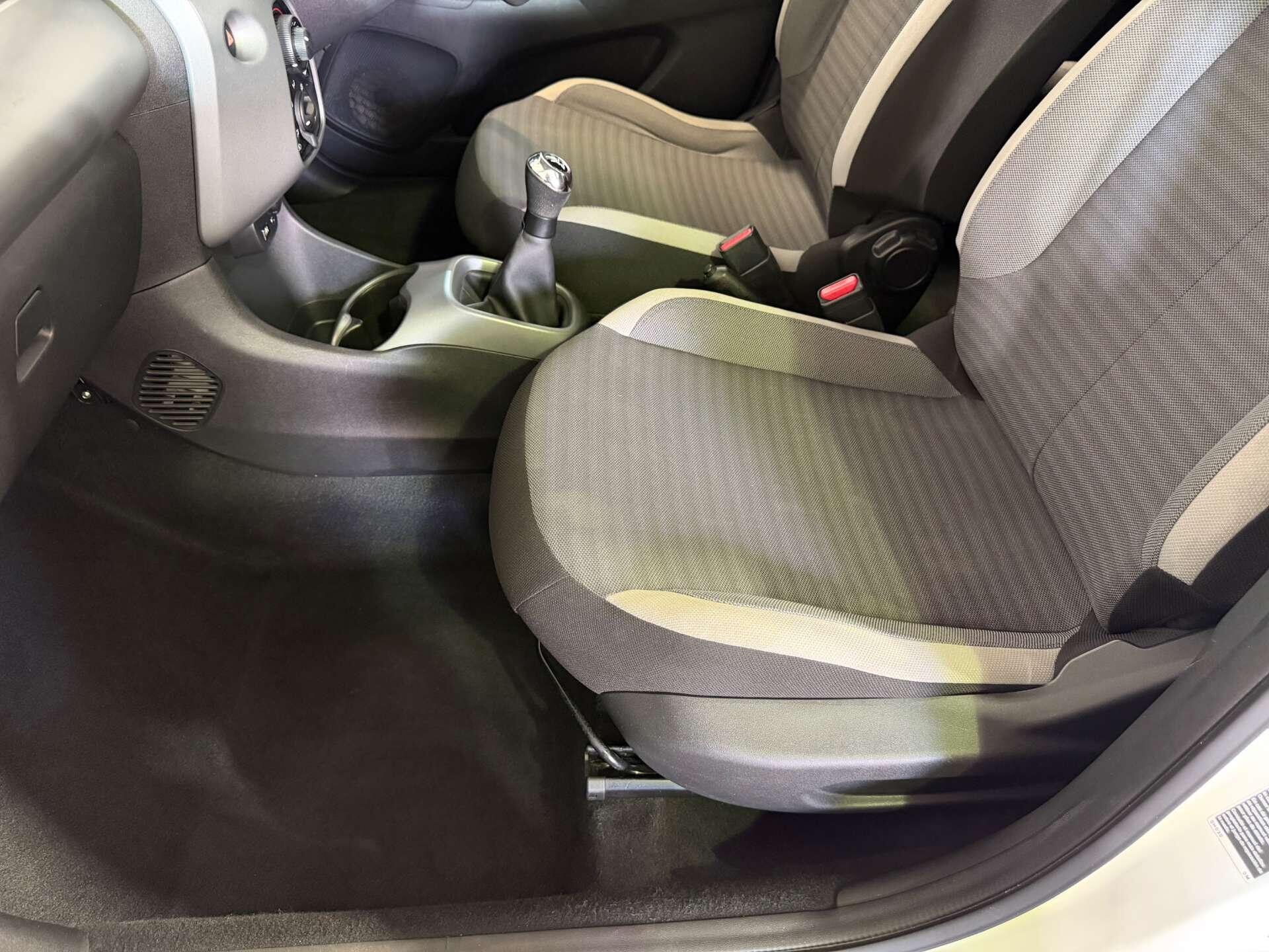 Toyota Aygo view 52