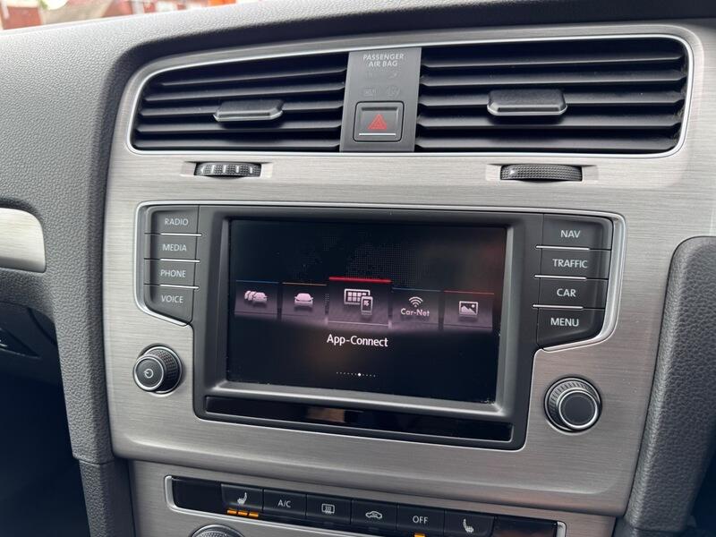 Volkswagen Golf view 26