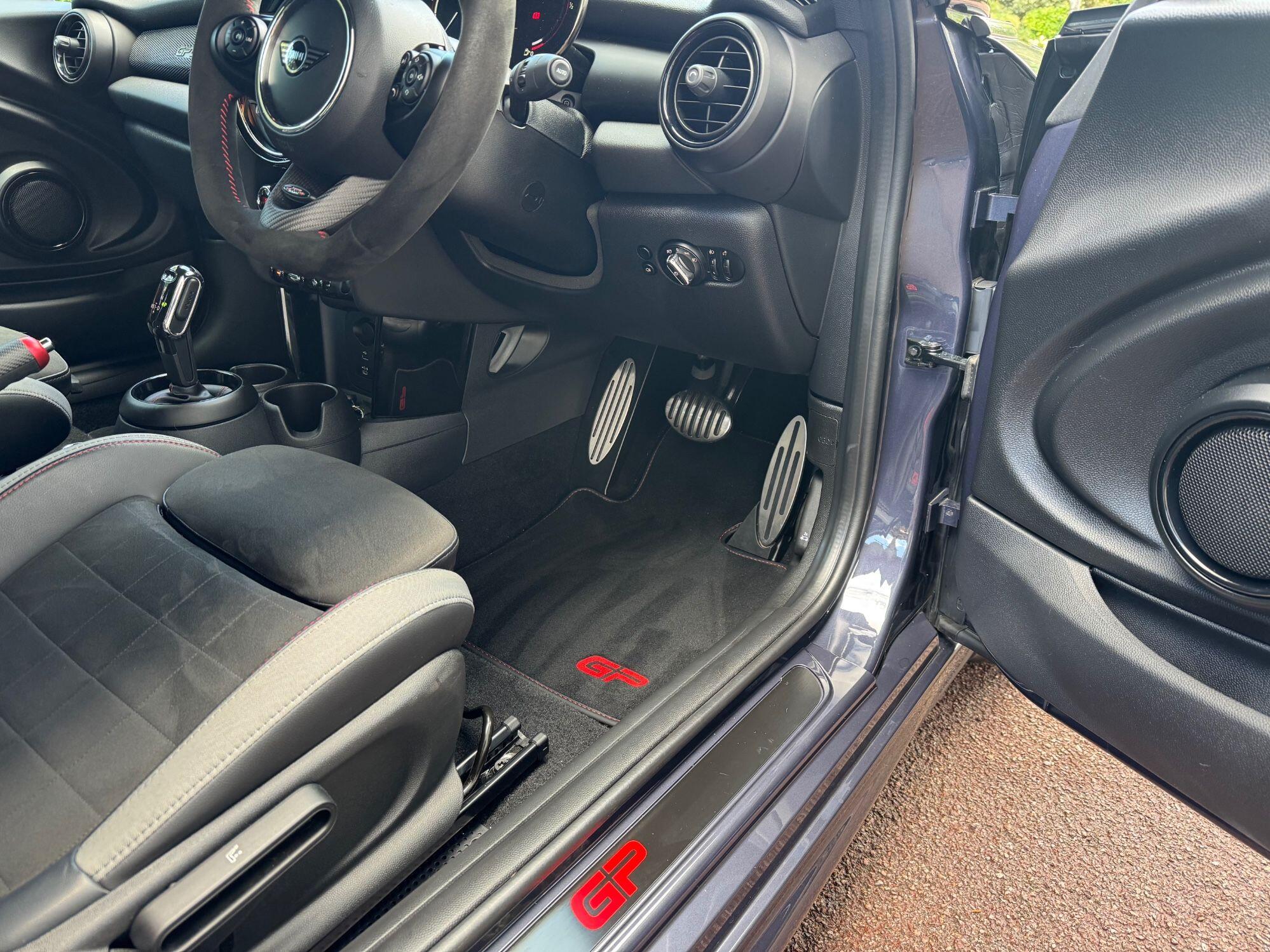Mini Cooper view 23