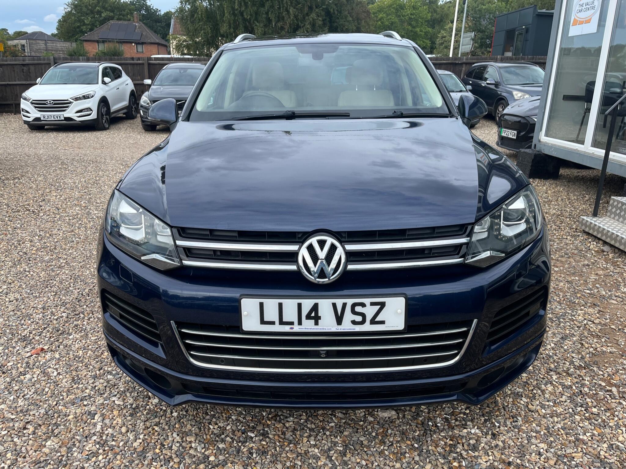 Volkswagen Touareg view 2