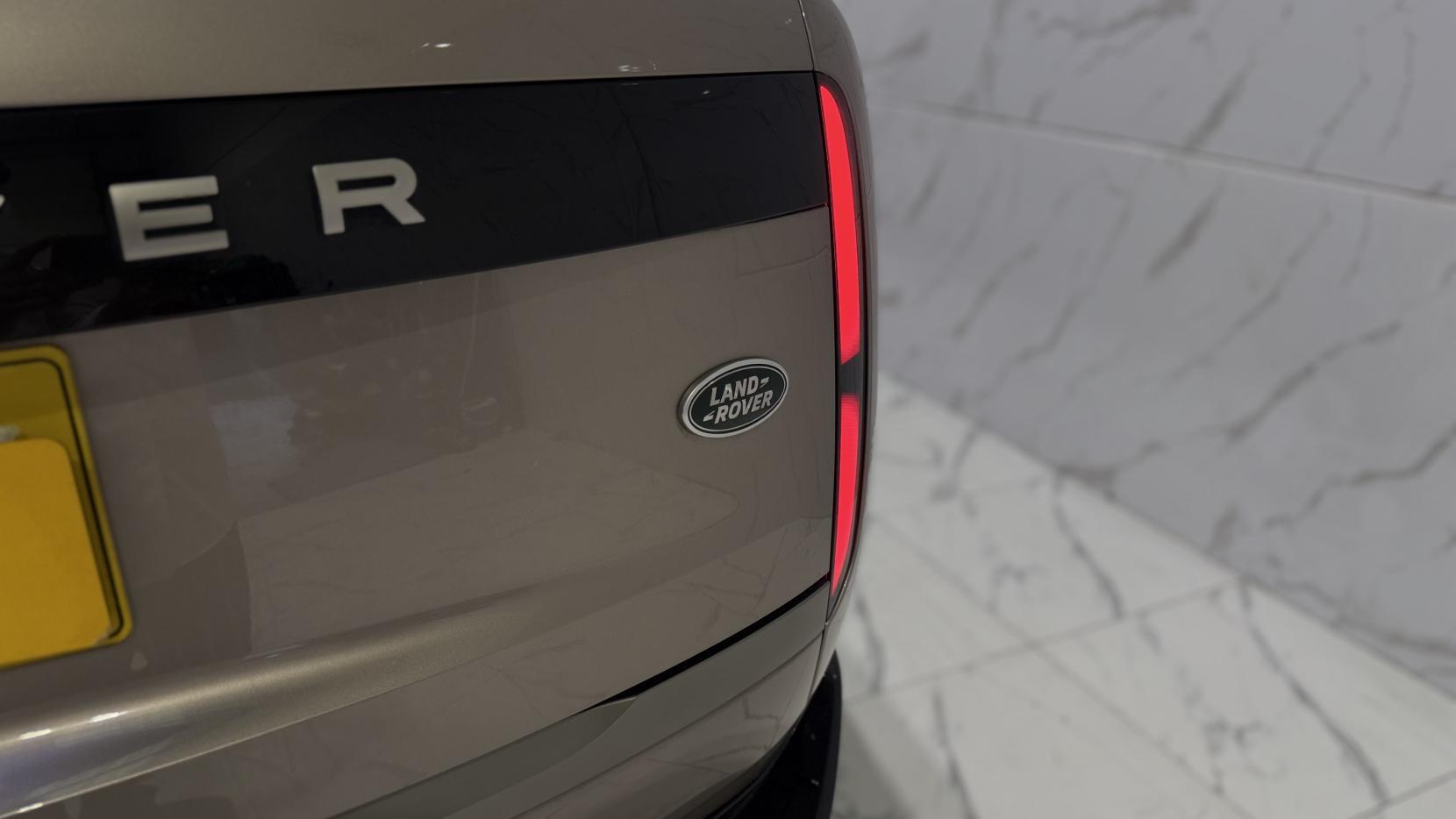 Land Rover Range Rover view 47