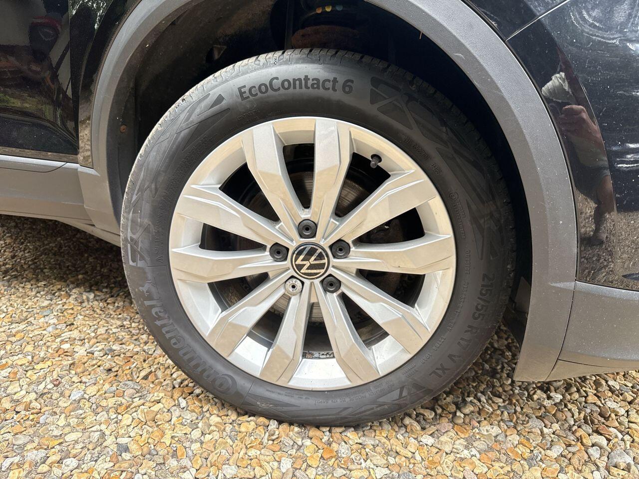 Volkswagen T-Roc view 28