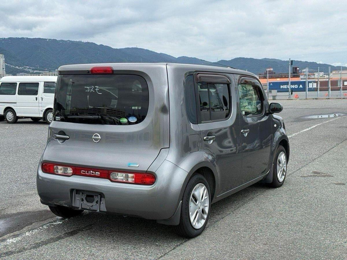 Nissan Cube view 4