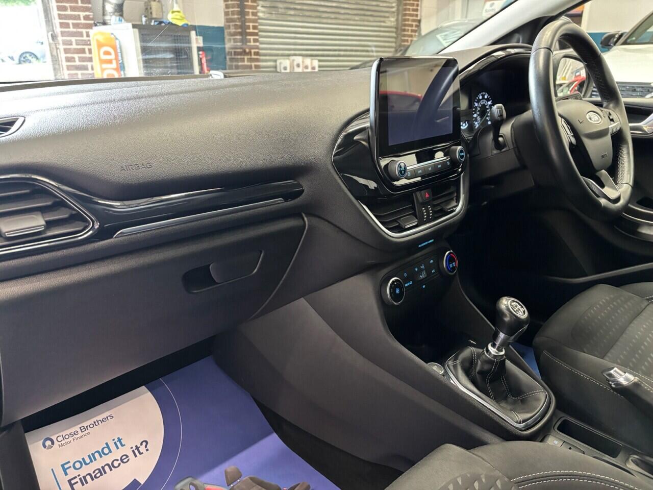 Ford Fiesta view 27