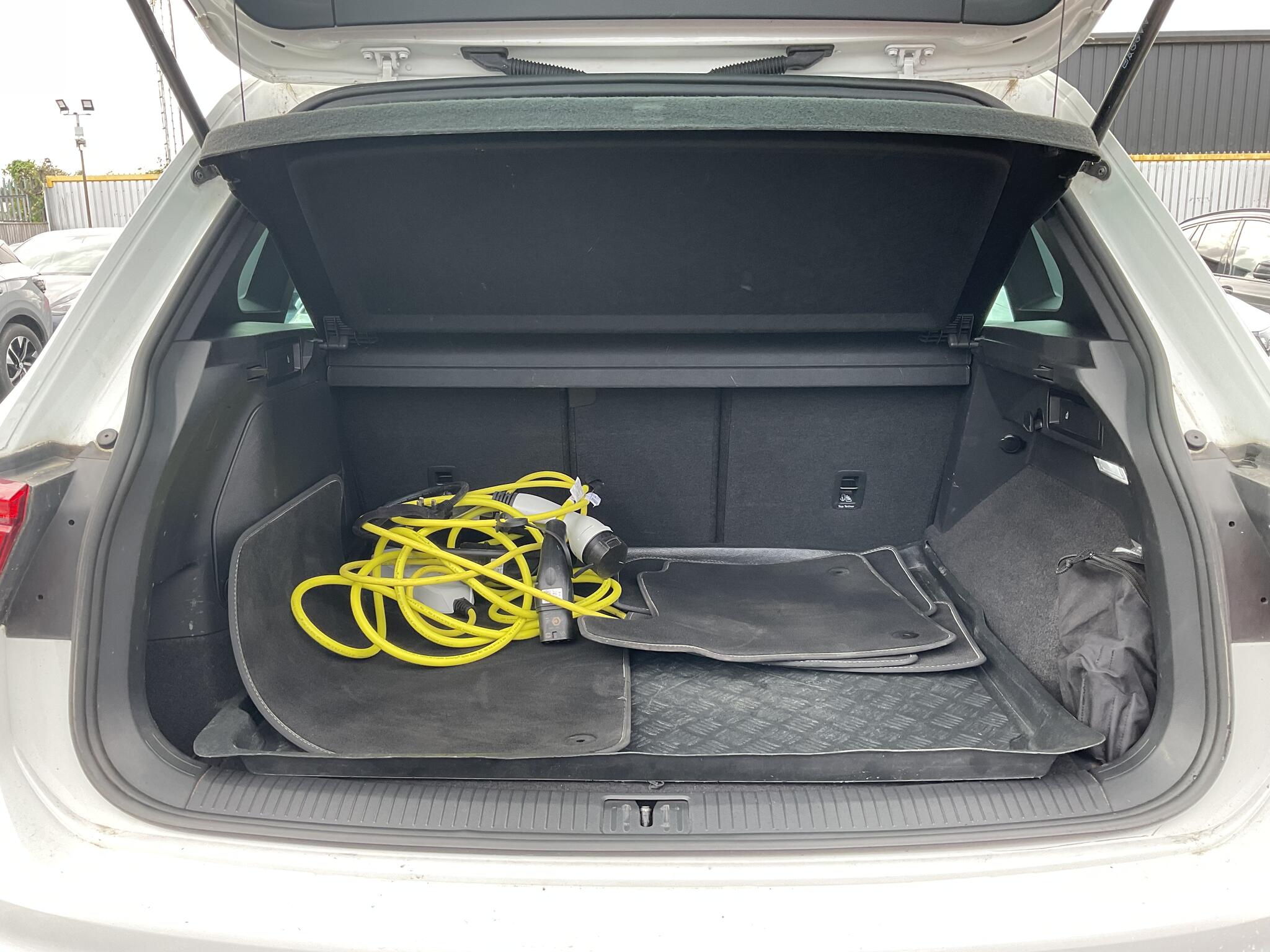 Volkswagen Tiguan view 16
