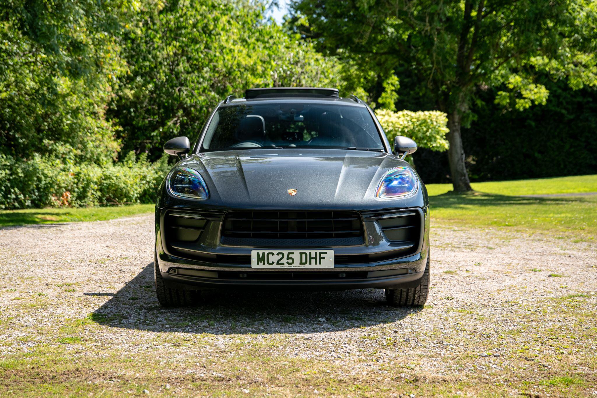 Porsche Macan view 50