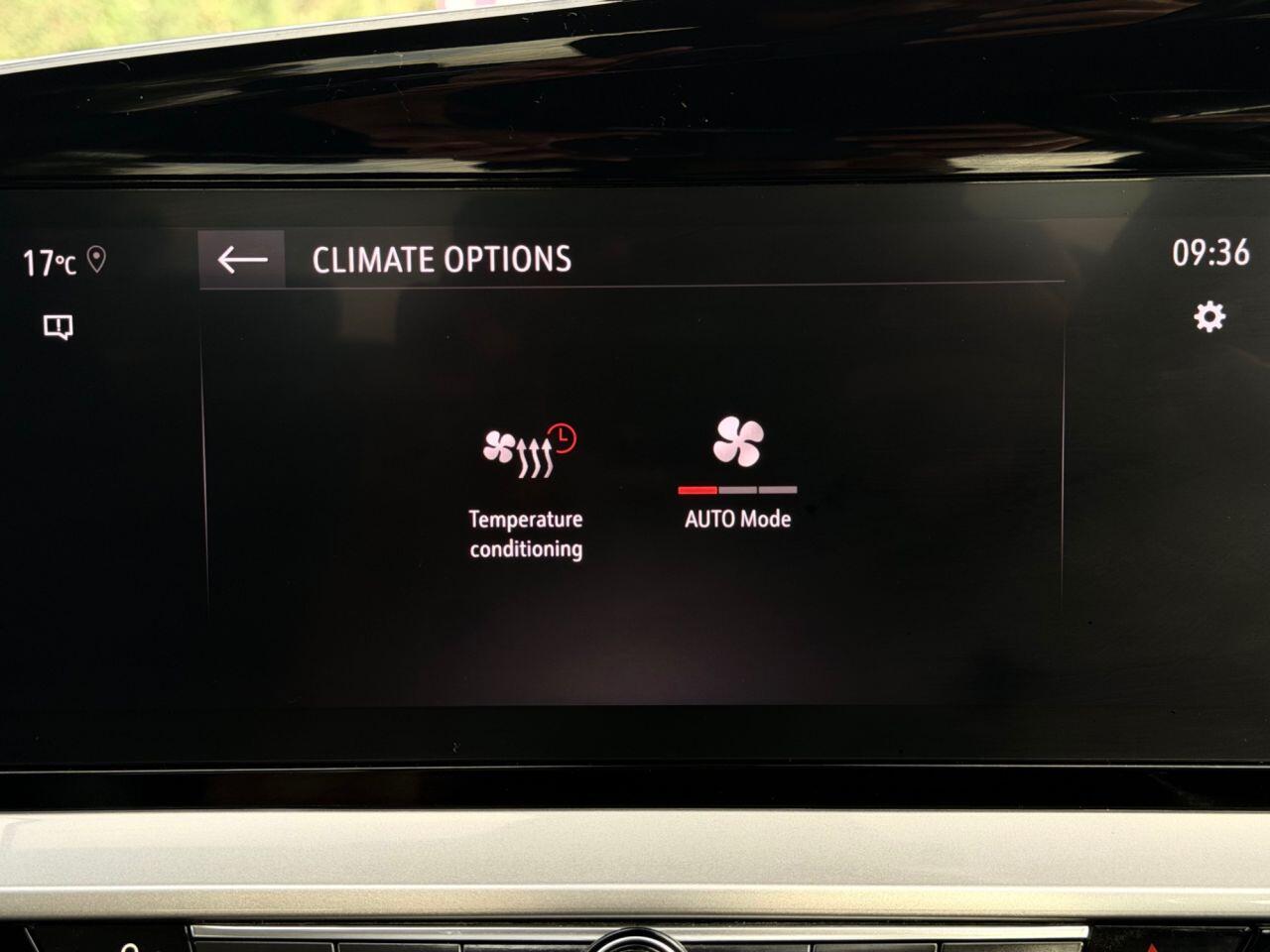 Vauxhall Mokka Electric view 36