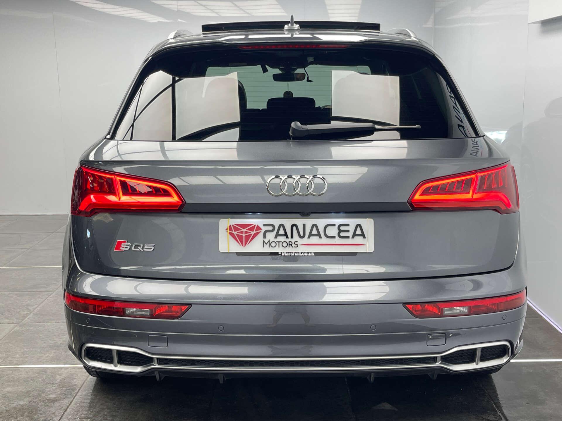 Audi SQ5 view 36