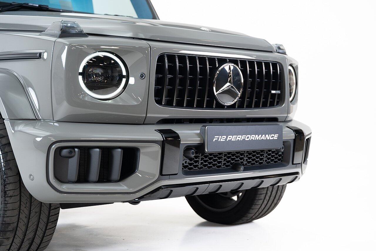 Mercedes-Benz G-Class view 25