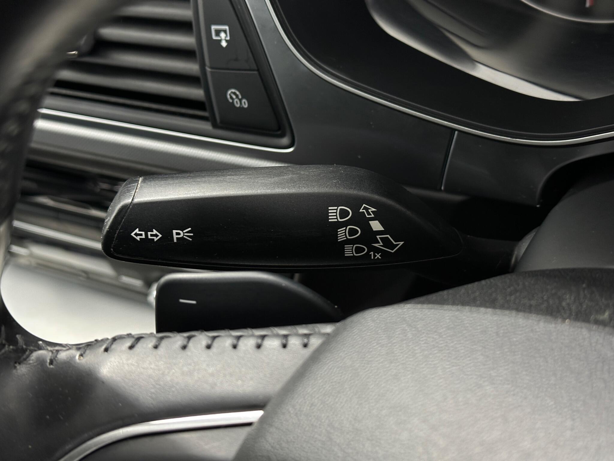 Audi A6 view 14