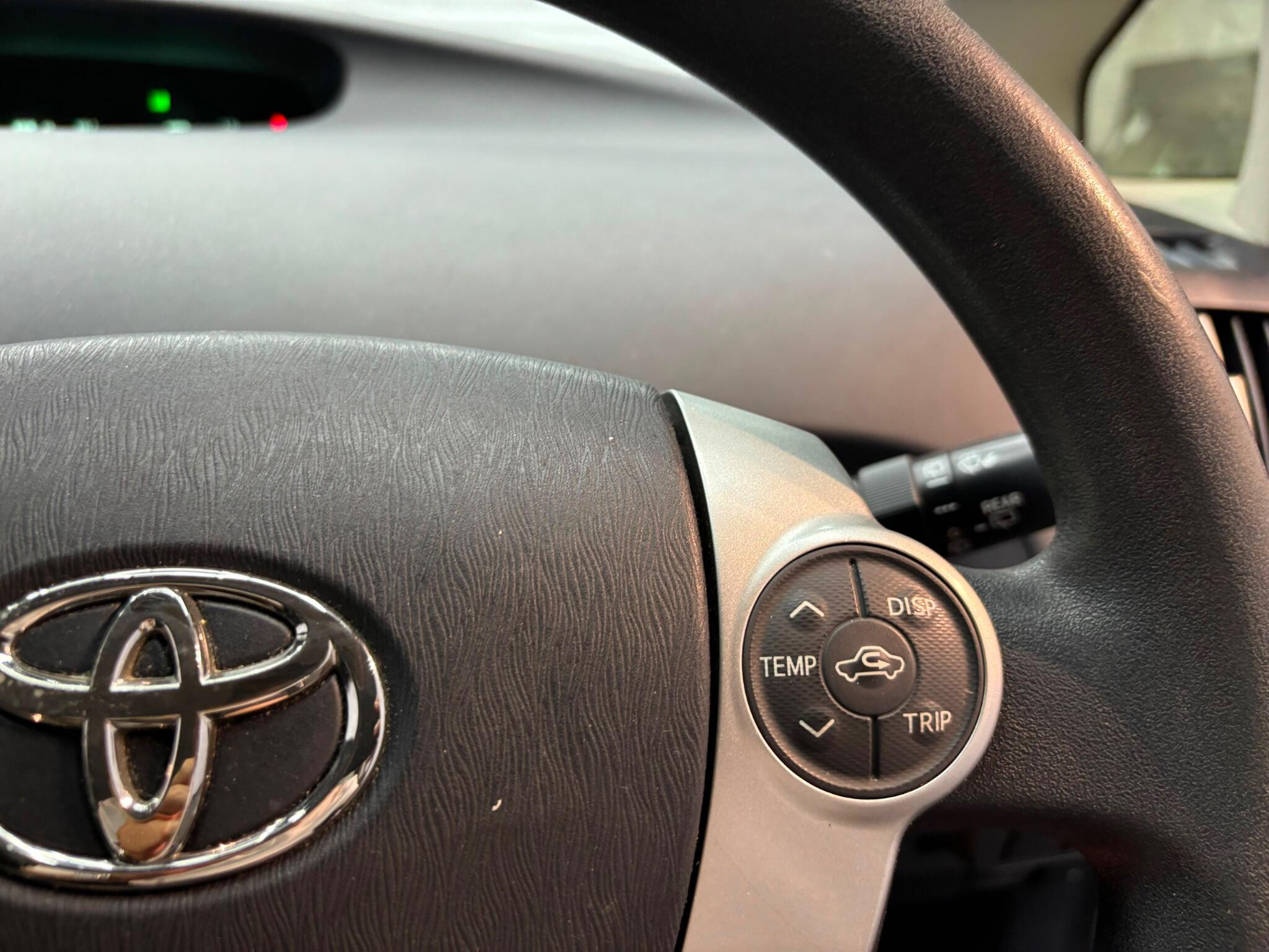 Toyota Prius view 12