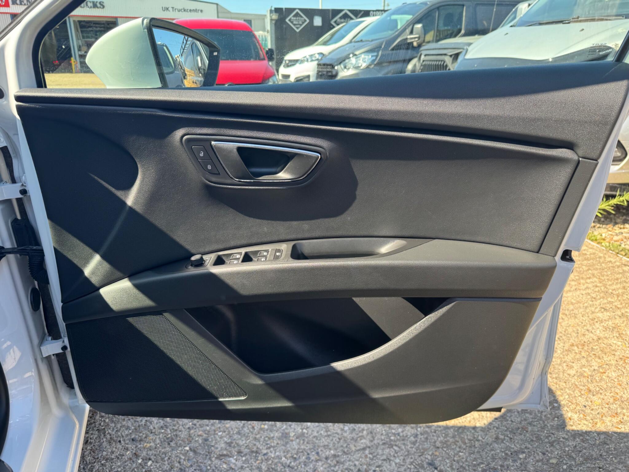 Seat Leon Leon view 26