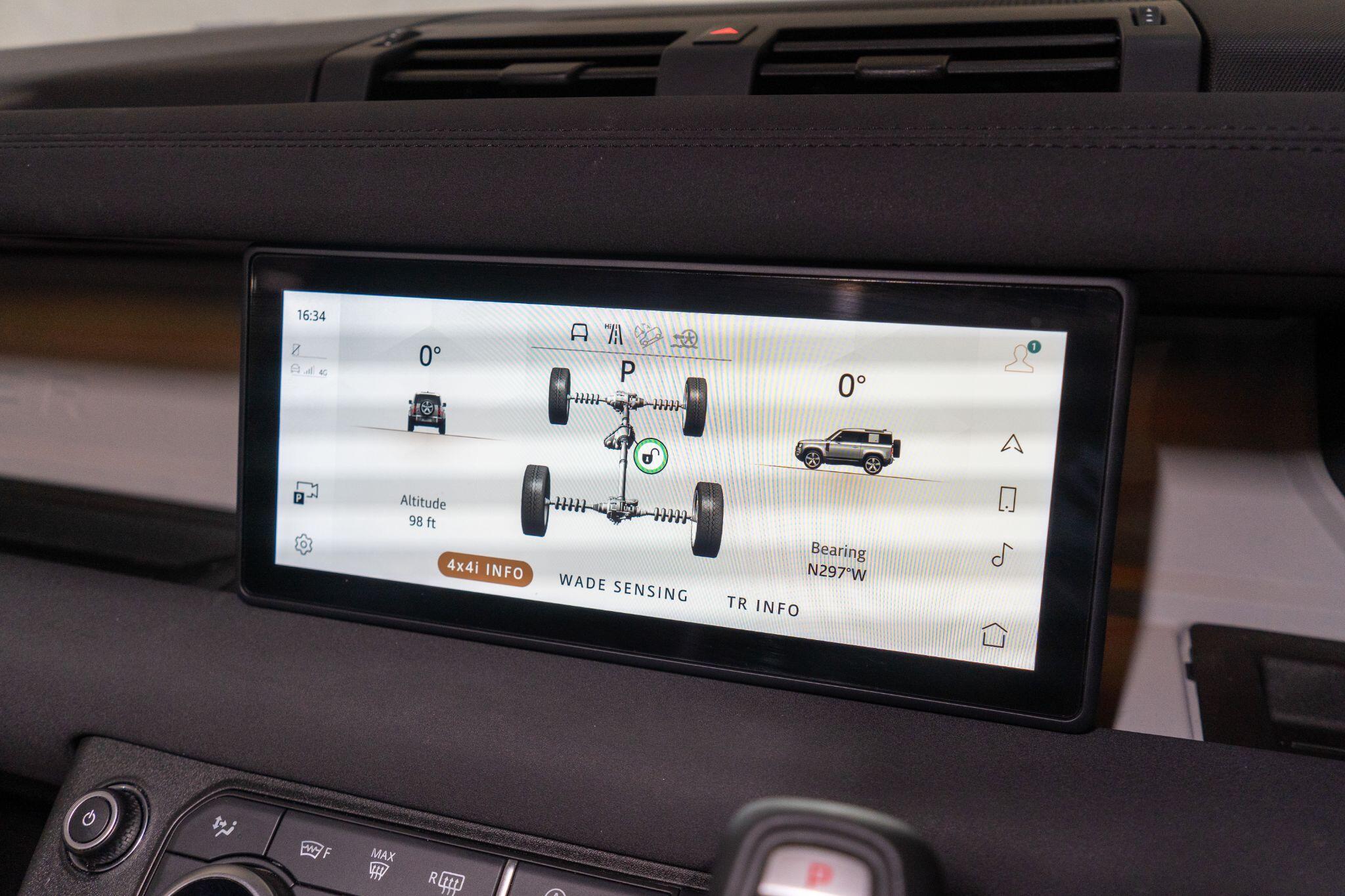Land Rover Defender view 22