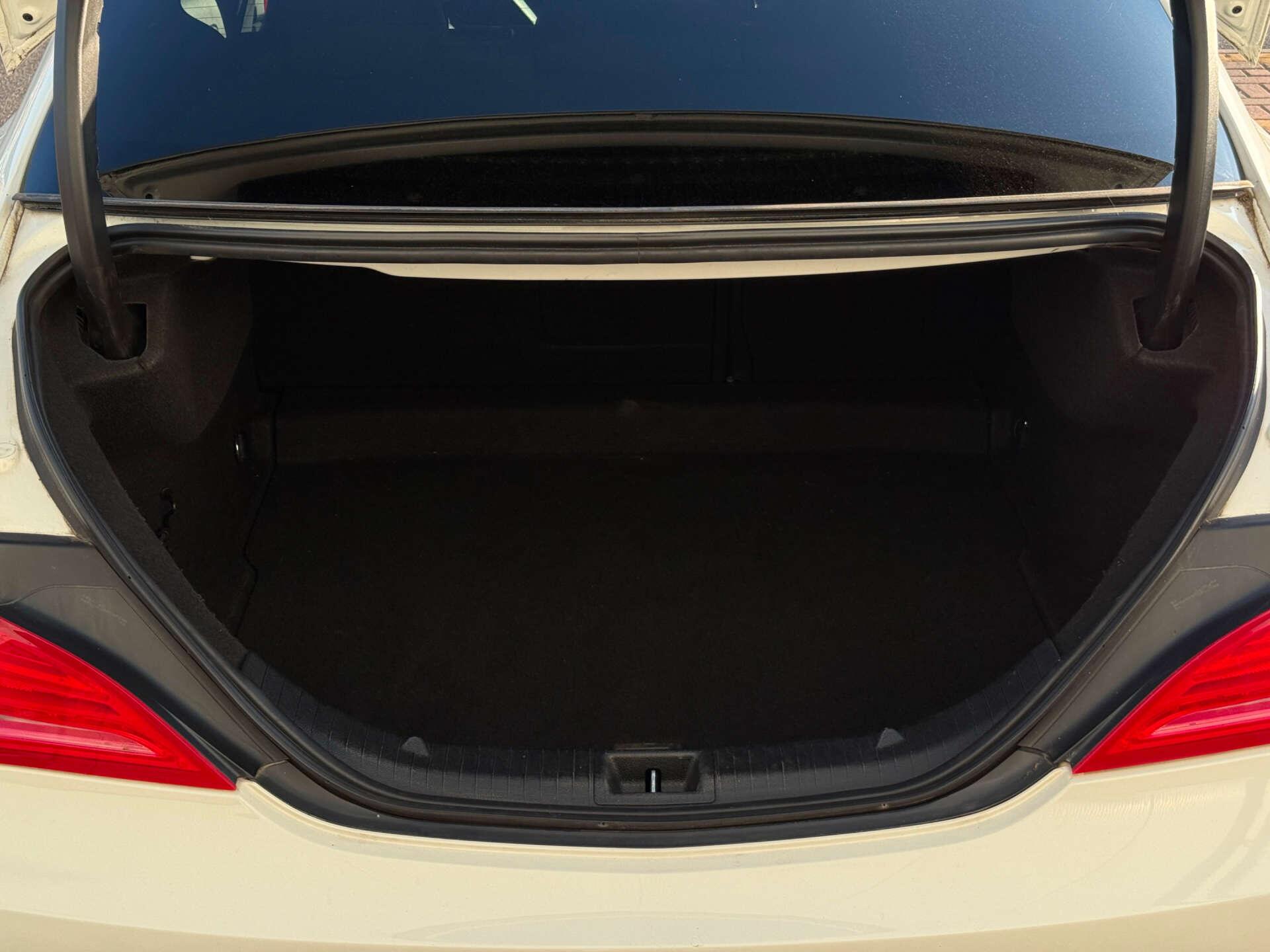 Mercedes-Benz Cla view 34