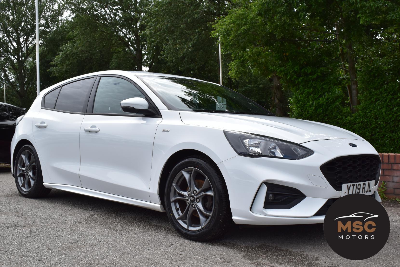 Ford Focus view 24