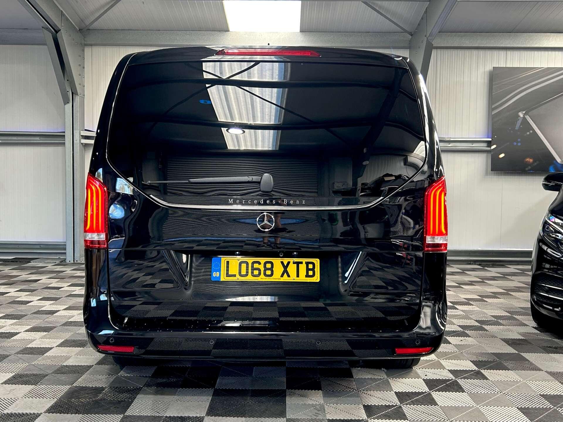 Mercedes-Benz V Class view 44
