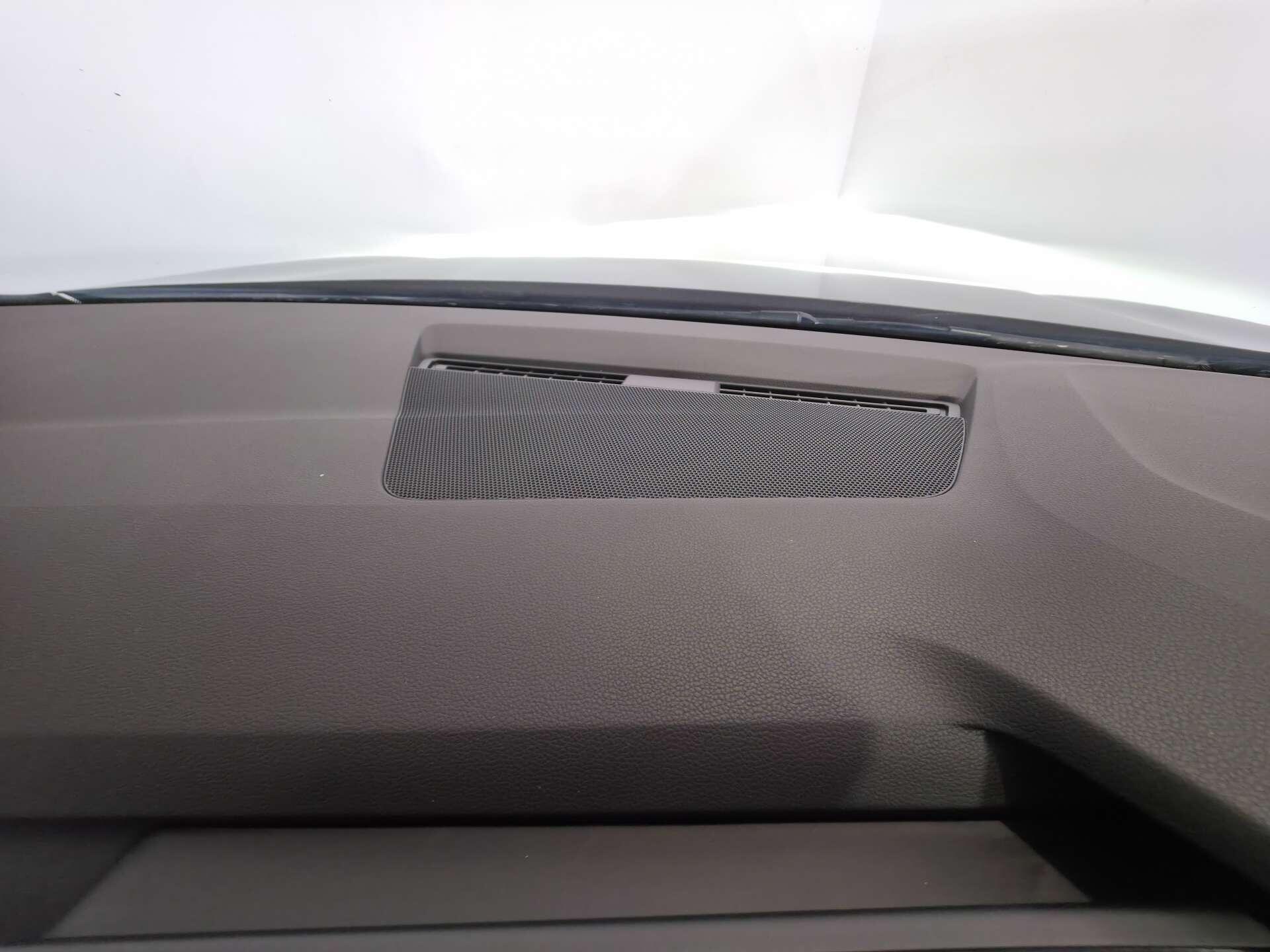 Volkswagen Golf view 32