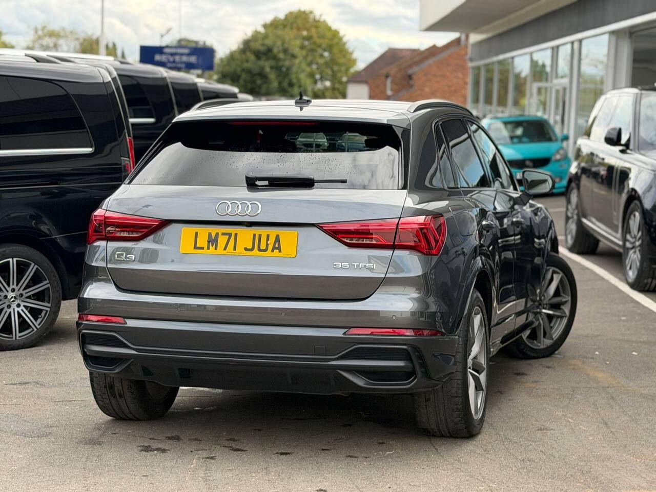Audi Q3 view 67