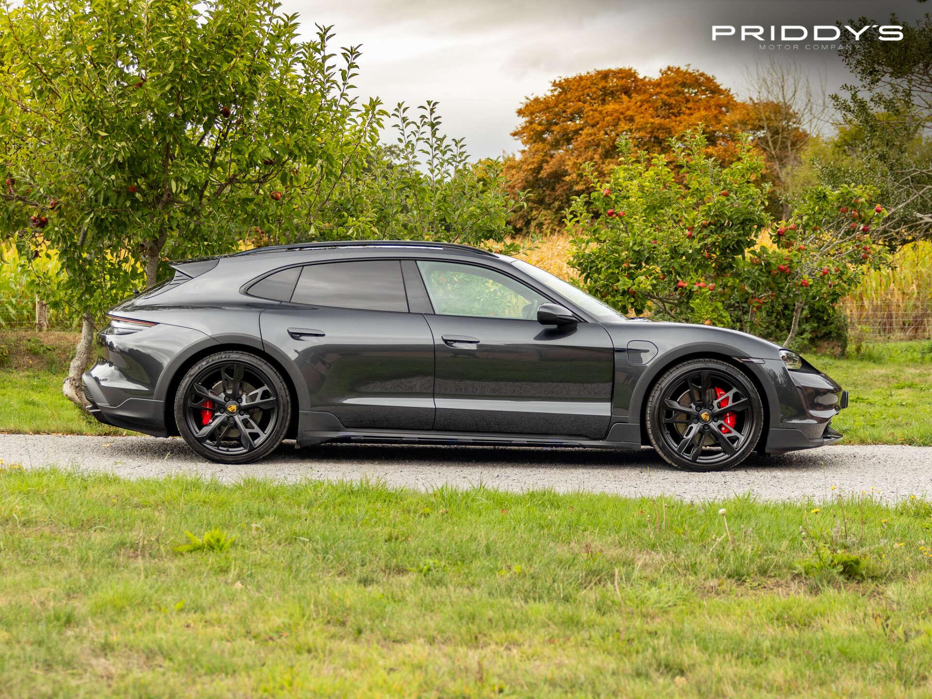 Porsche Taycan view 7