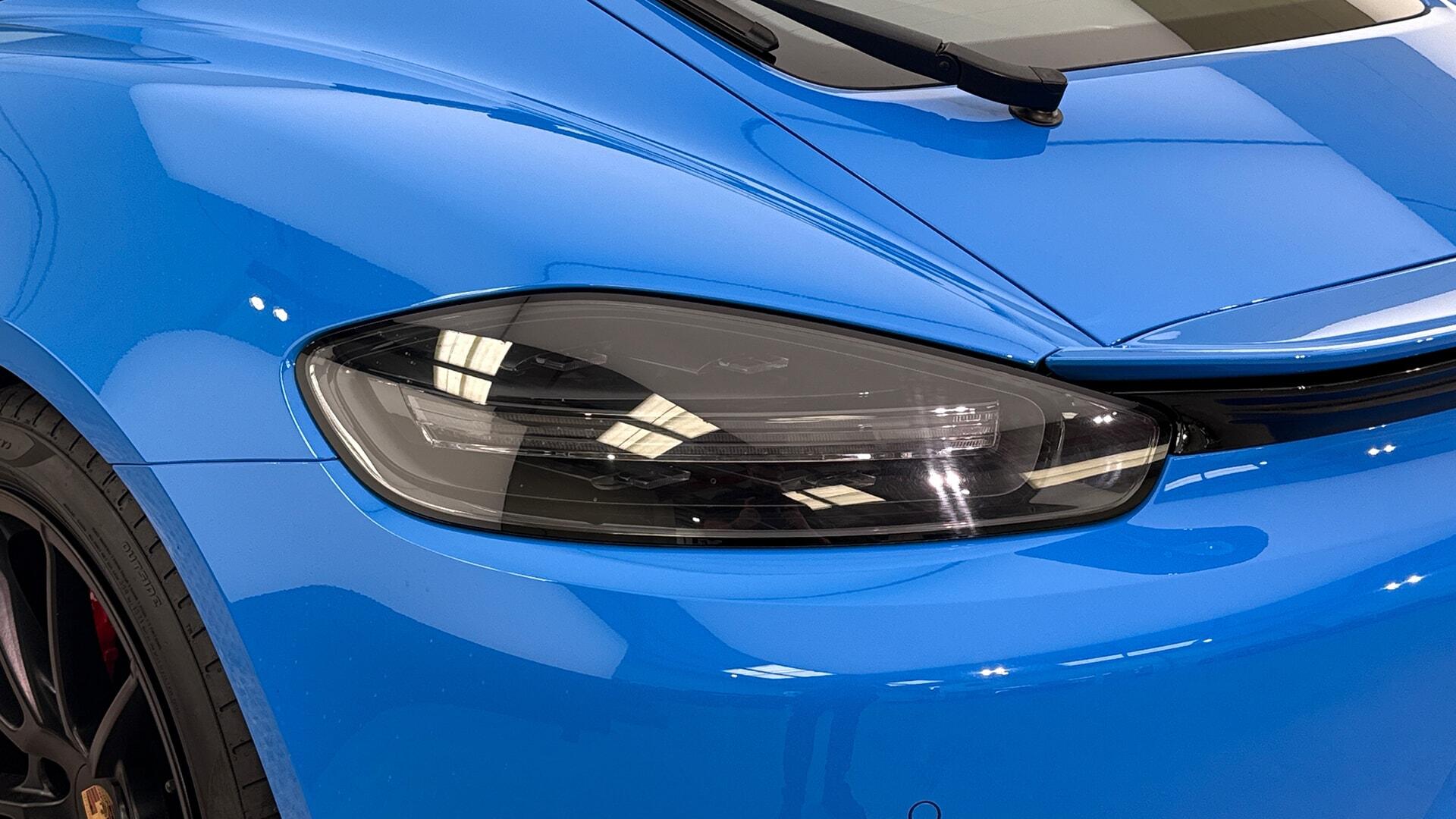 Porsche Cayman view 23