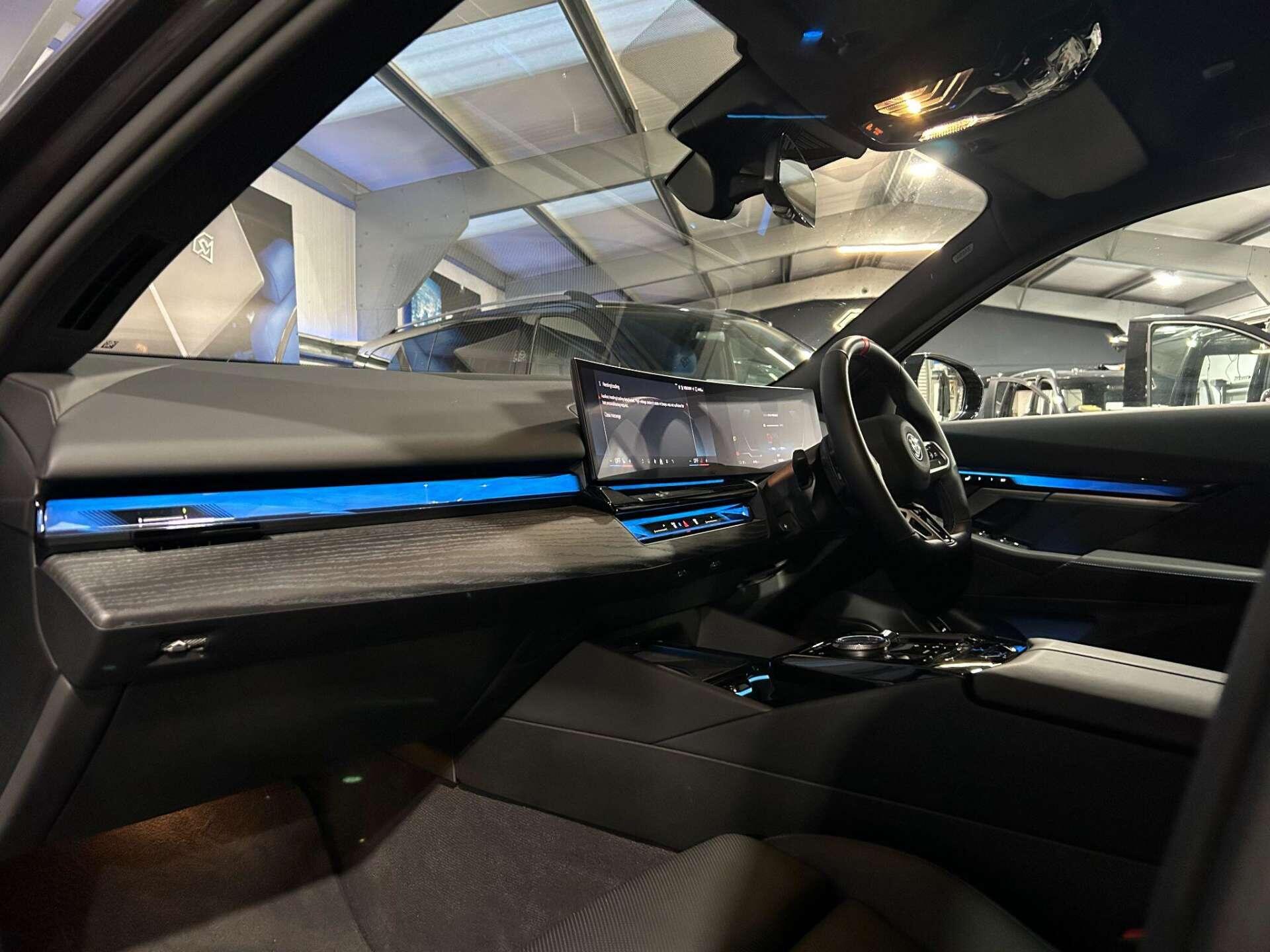 BMW I5 view 32