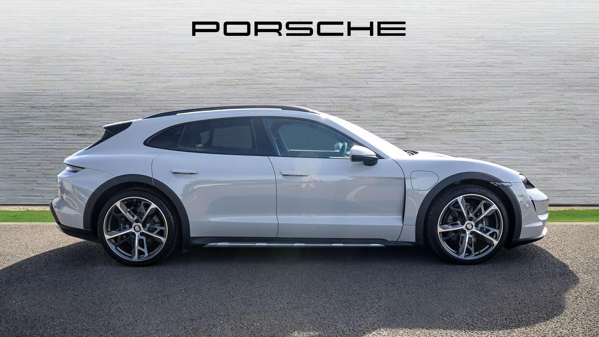 Porsche Taycan view 7