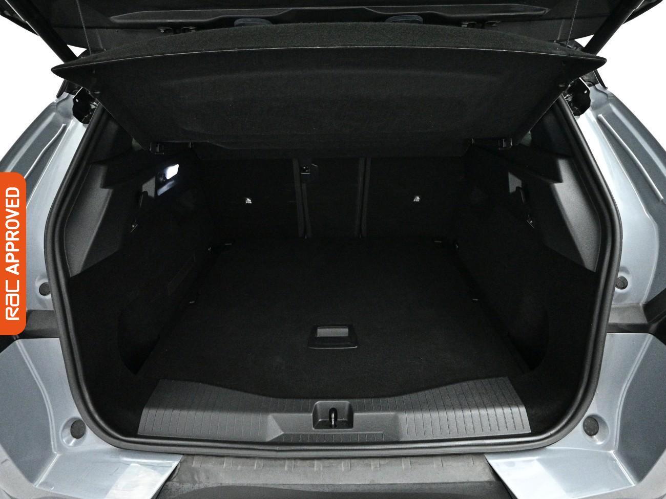 Vauxhall Grandland view 13