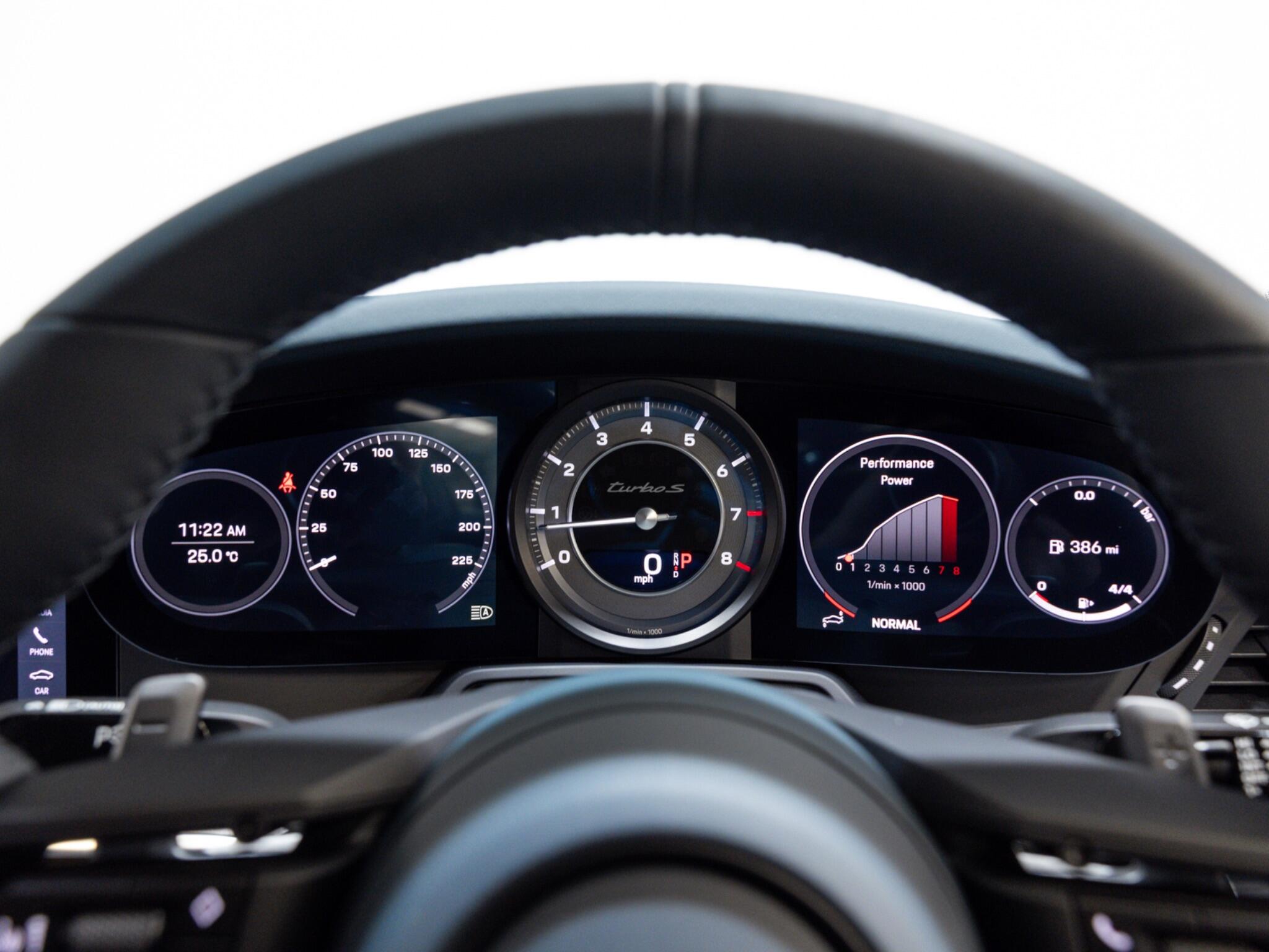 Porsche 911 view 24