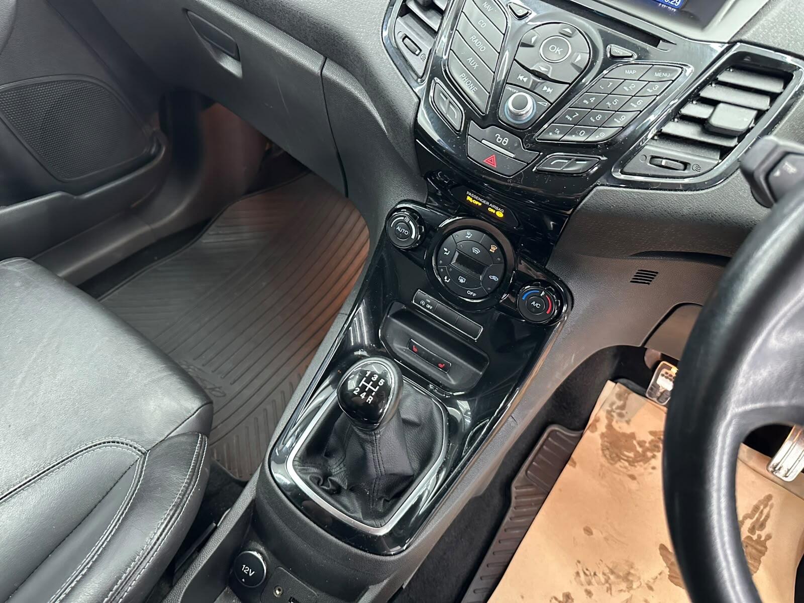Ford Fiesta view 41