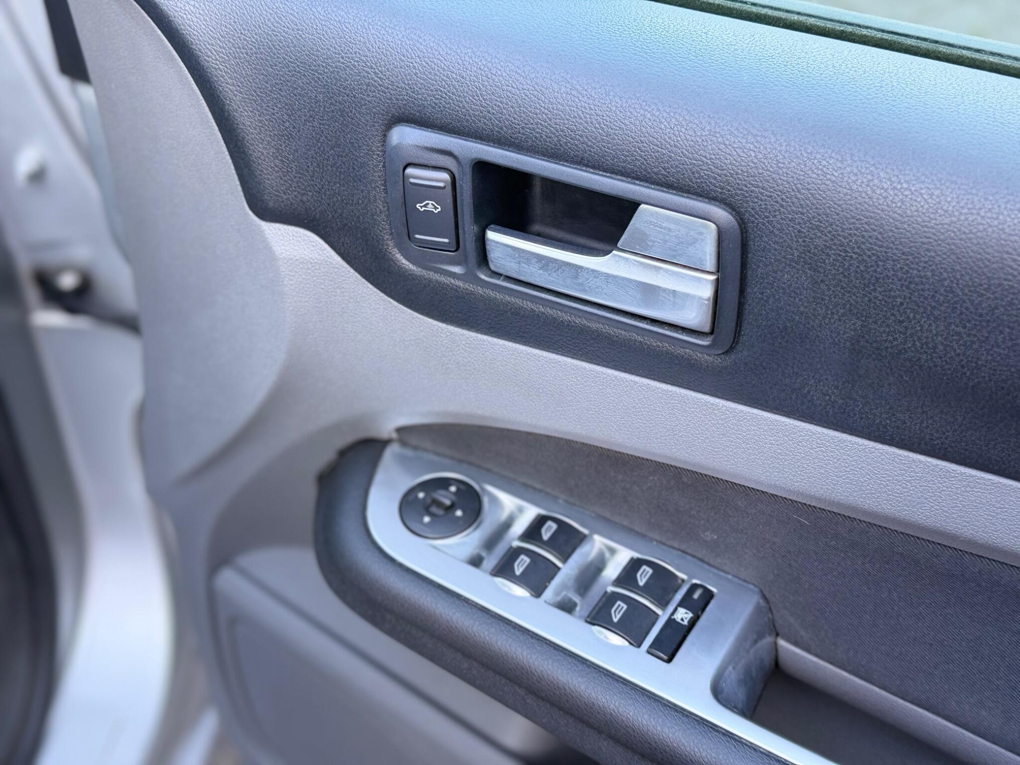 Ford Focus view 25