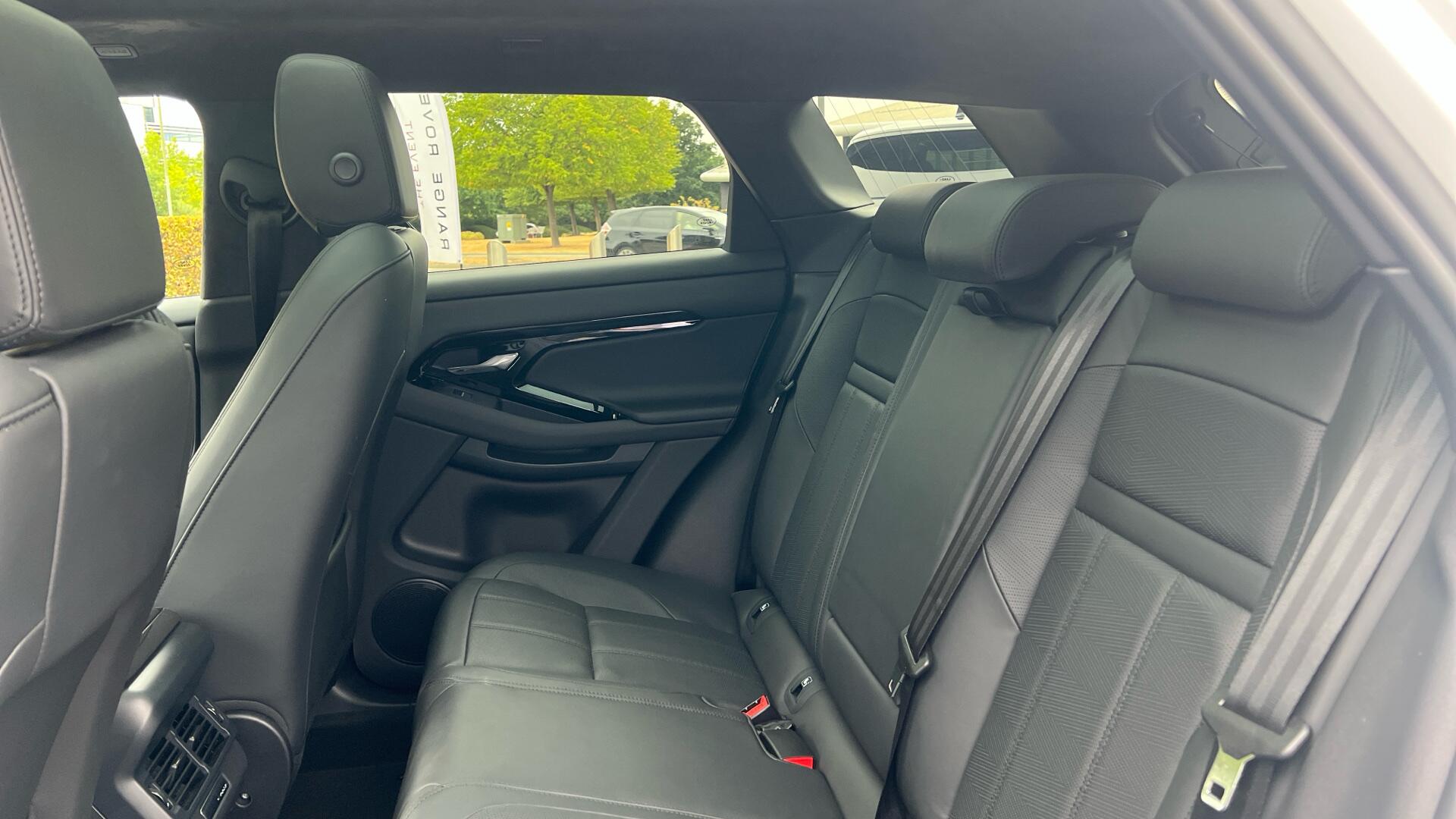 Land Rover Range Rover Evoque view 4