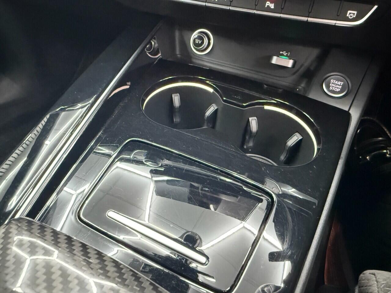 Audi A4 view 22