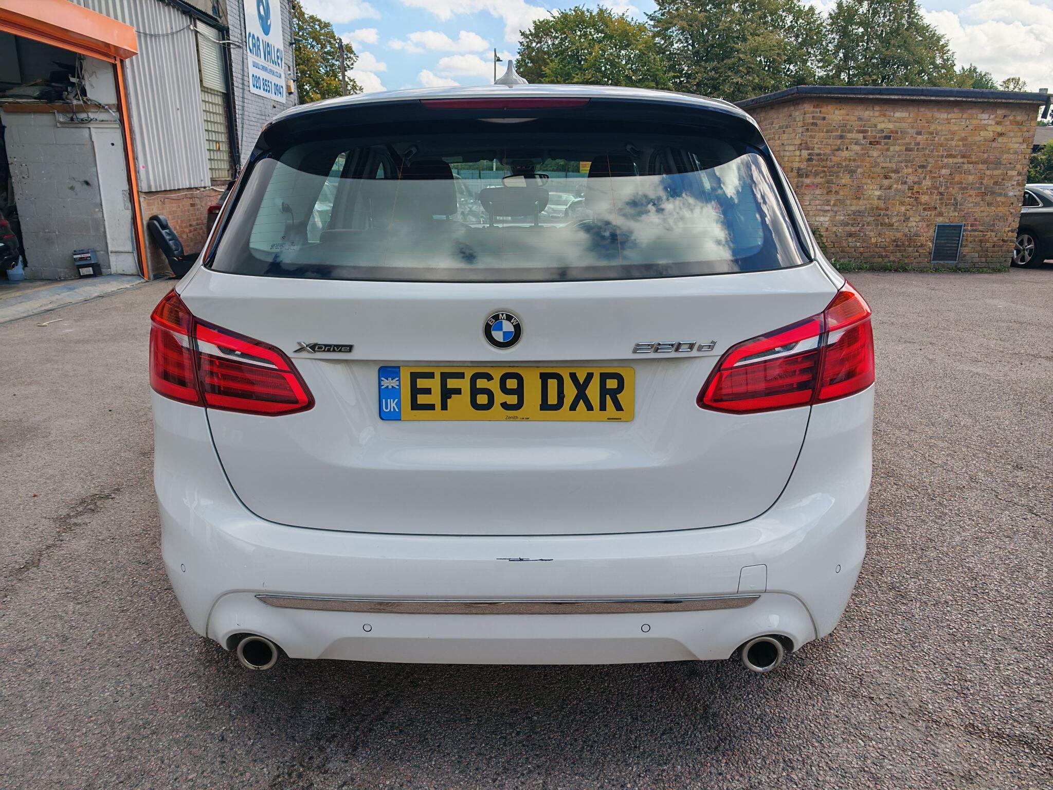 BMW 2 Series view 4