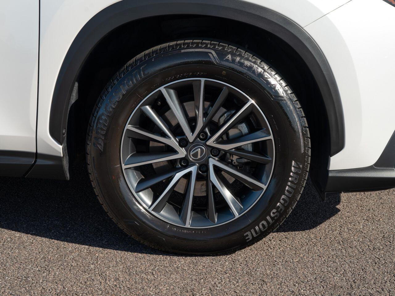 Lexus NX view 9