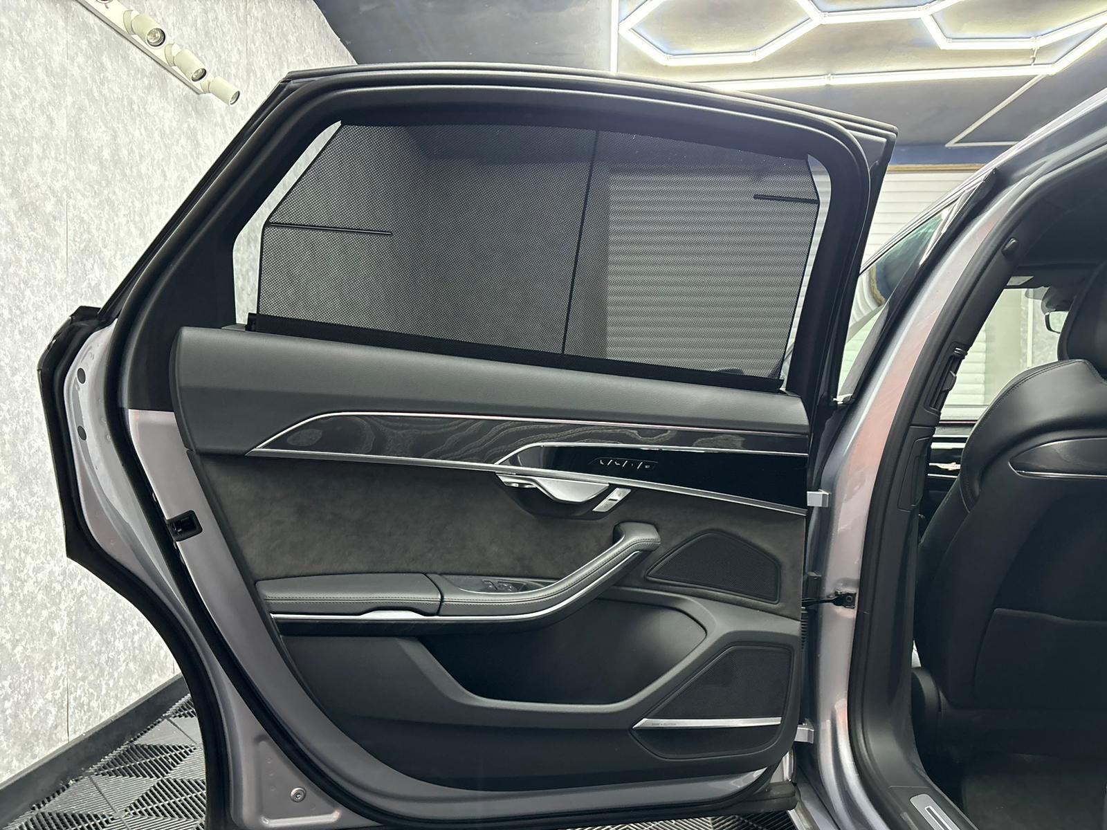 Audi A8 view 27