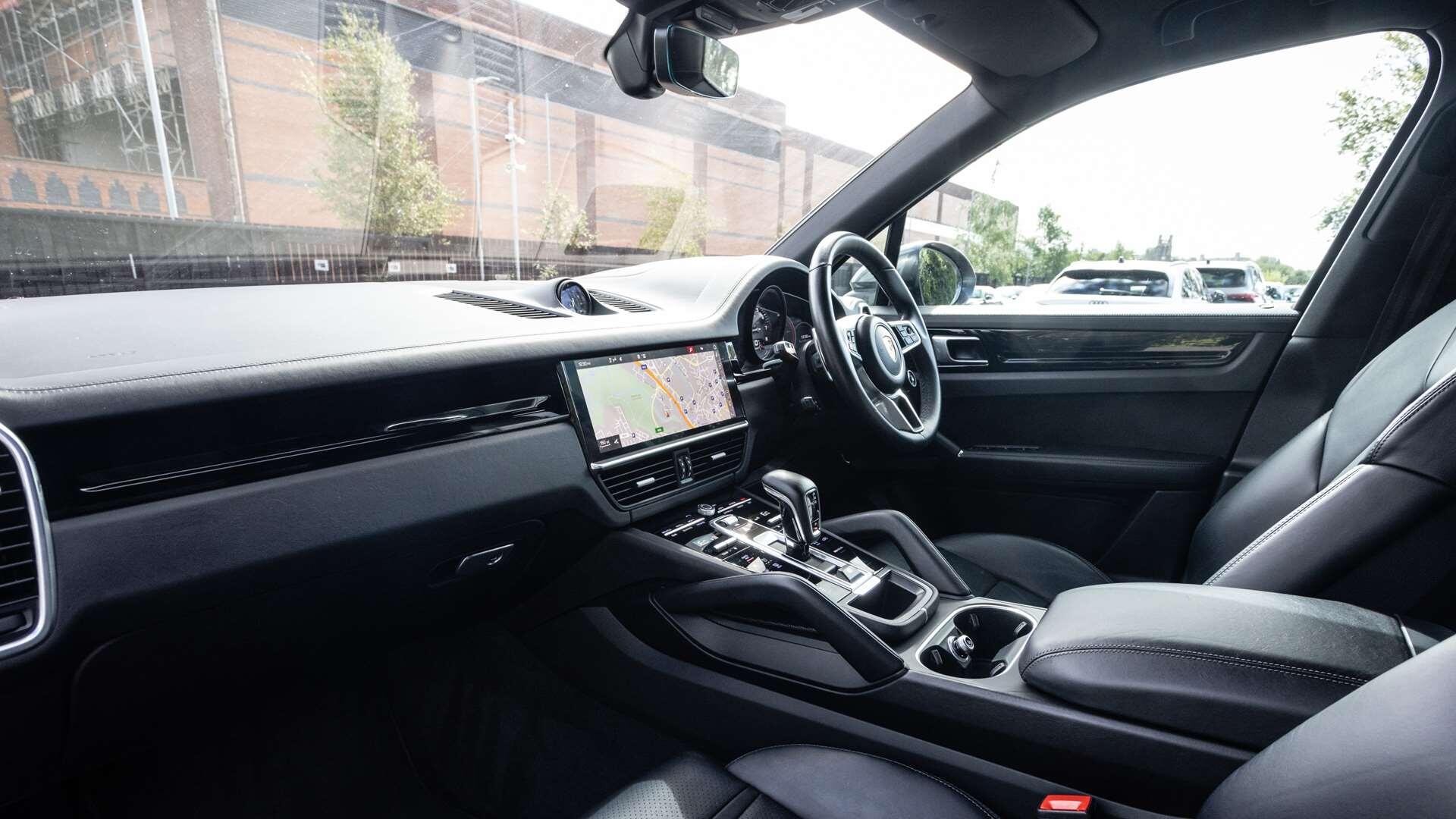 Porsche Cayenne view 5