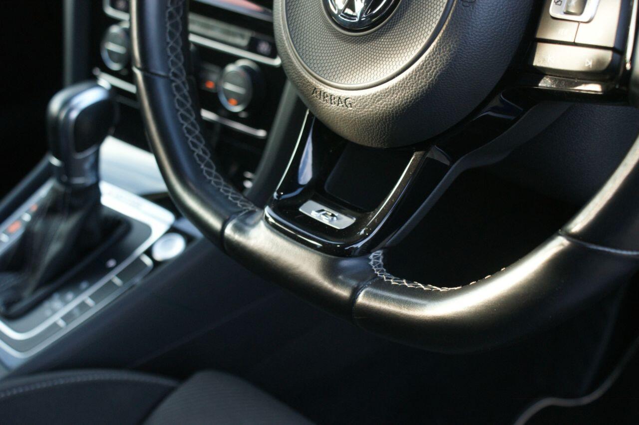 Volkswagen Golf view 43