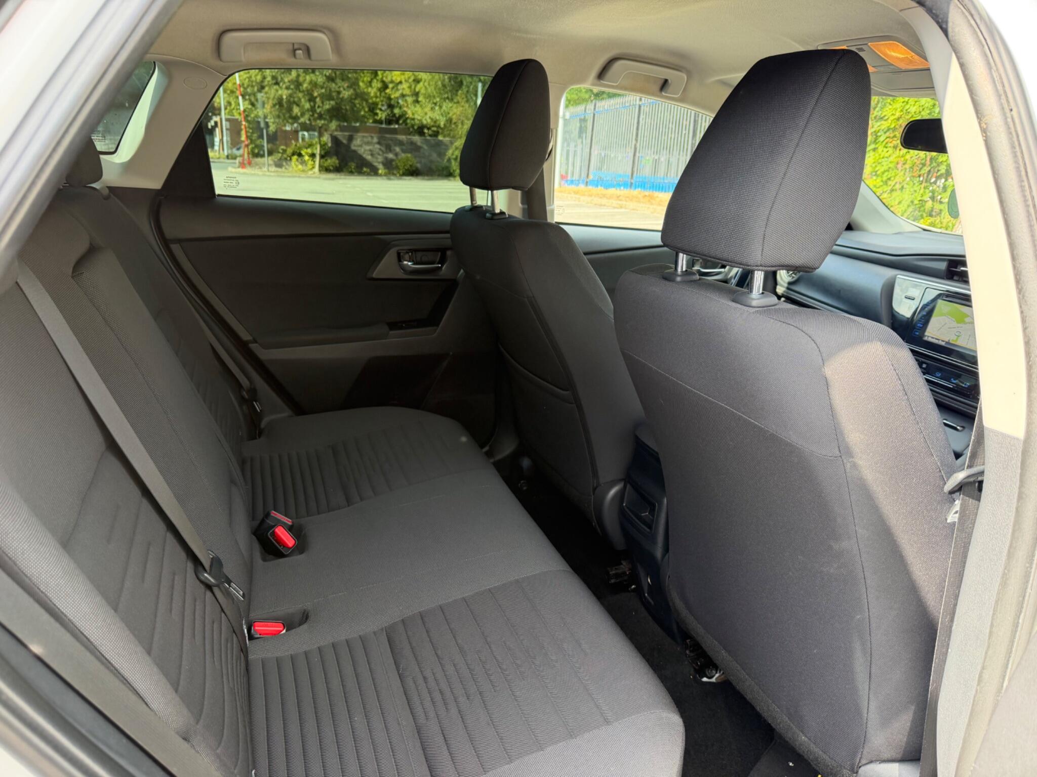 Toyota Auris view 15