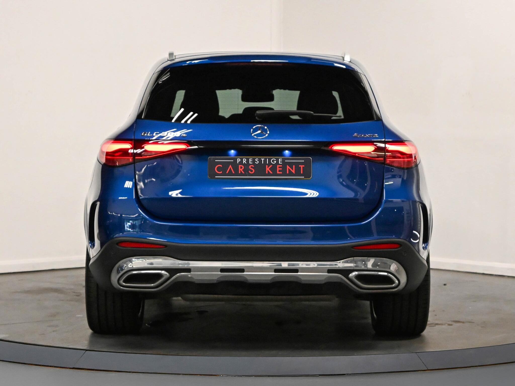 Mercedes-Benz GLC view 26