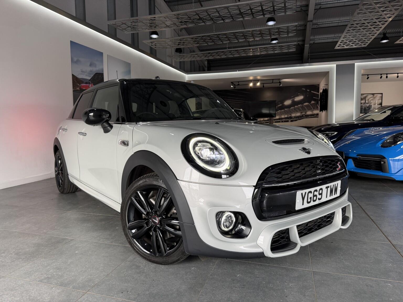 Mini Cooper main image