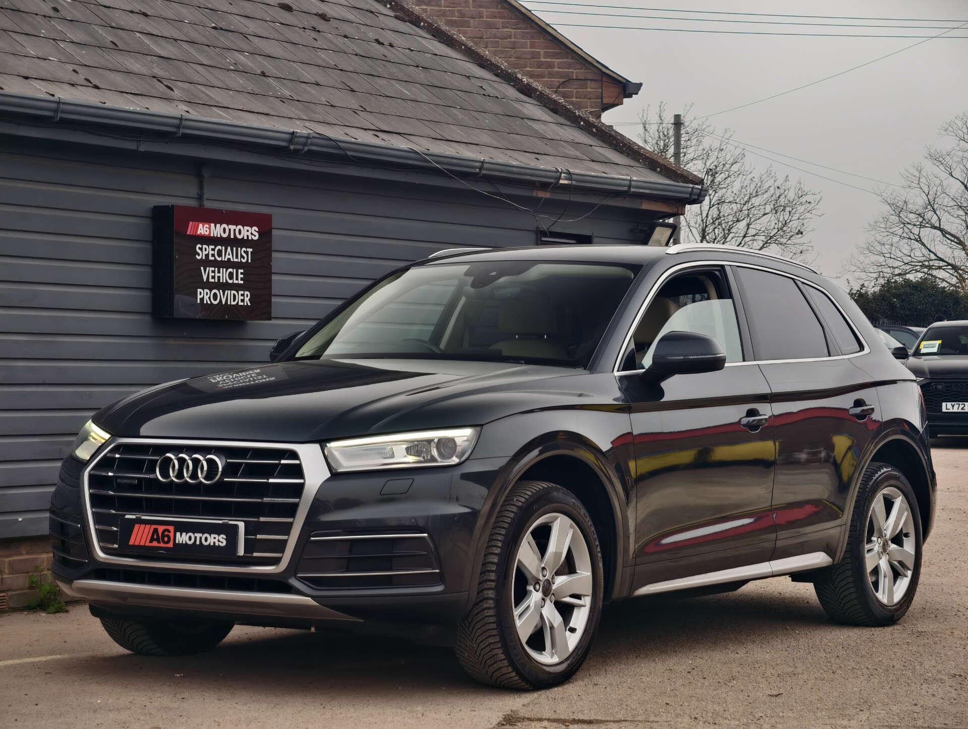 Audi Q5 view 10